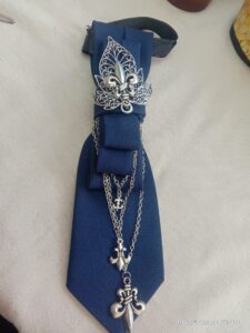 FLEUR-DE-LIS (1)
